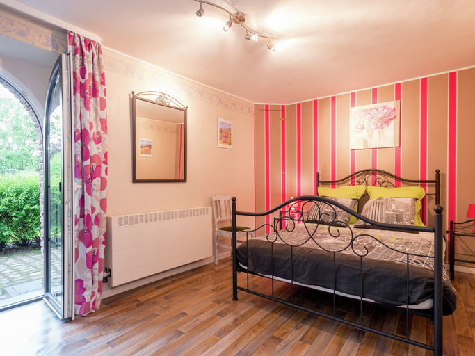 Bedroom 3, Charming Cottage, Thirimont, Liège