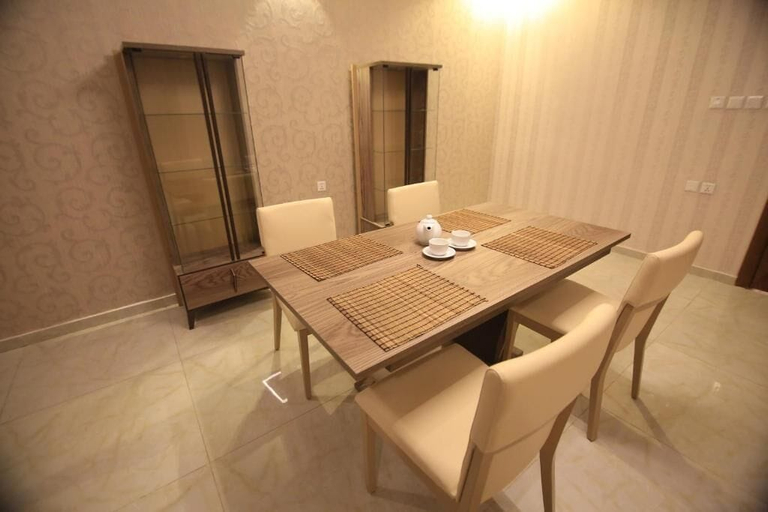 Dining 3, ALFASWAL ALARBAAH SERVICED APARTMENT, Taif