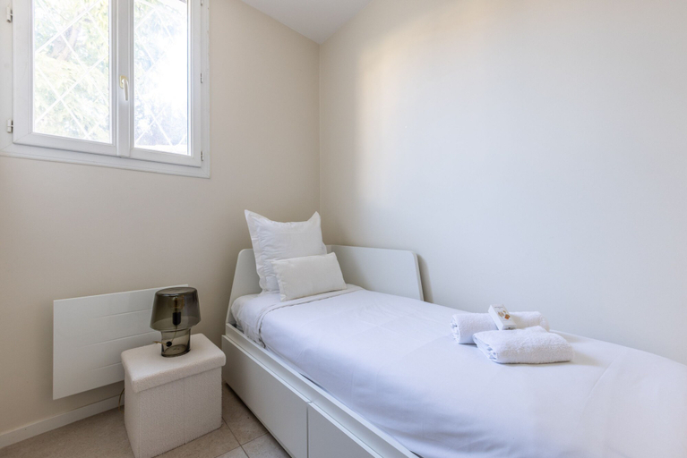 Room 5, 2 Chambres-terrasse-pointe Croisette A2b267, Alpes-Maritimes