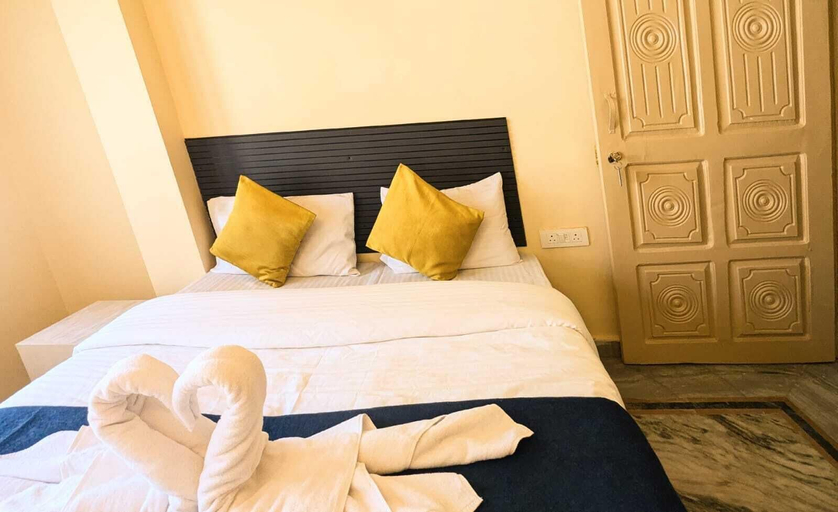 Room 5, GANGA KASHTI, Varanasi