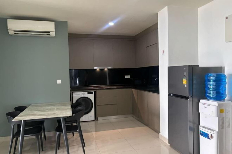 Room 5, The Peak Residence, Multi-Apartment by Emma, Phnom Penh