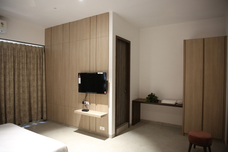 Others 3, The Regal Banquets and Rooms, Valsad