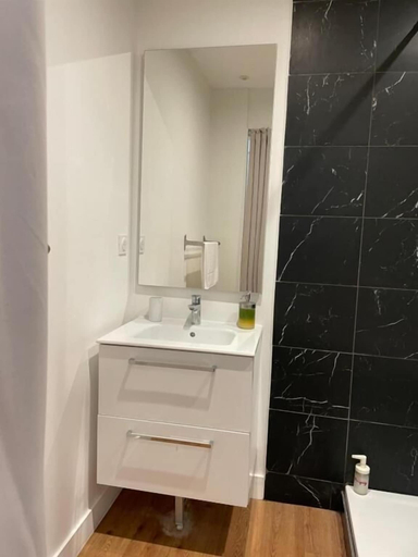 Bathroom 4, HÉBERGEMENT ORNANO BORDEAUX, Gironde