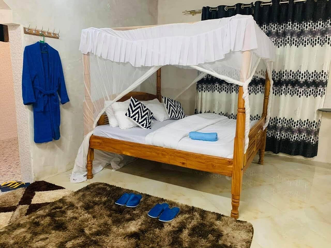Room 3, British Hotel Mpeketoni, Lamu West