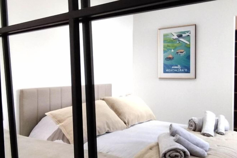 Bedroom 2, Les Tropéziennes de Libourne, Gironde