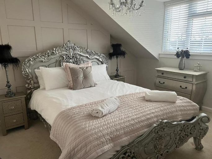 Room 3, 3 Bed Cottage - Garden, Wifi, Free Parking, Scottish Borders