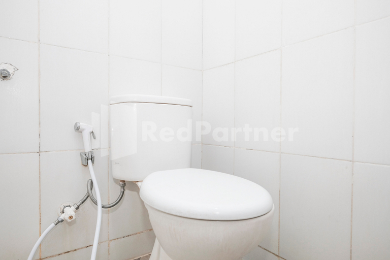 Bathroom 3, Katup Guest House Syariah Mitra RedDoorz, Bantul