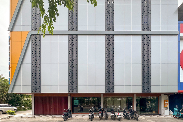 Exterior & Views 2, RedDoorz near Nagoya Hill Mall Batam 5, Batam
