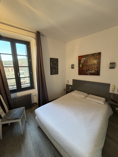 Bedroom 2, Le coin des Halles, Lot