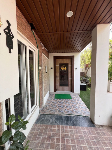 Front of property, Green Homestay, Lucknow