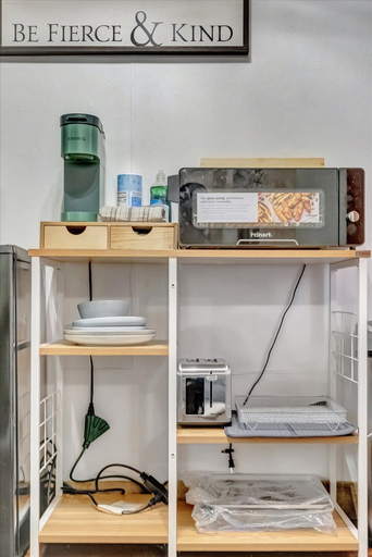 Private kitchenette 3, Swann Avenue Central Tampa Homes, Hillsborough
