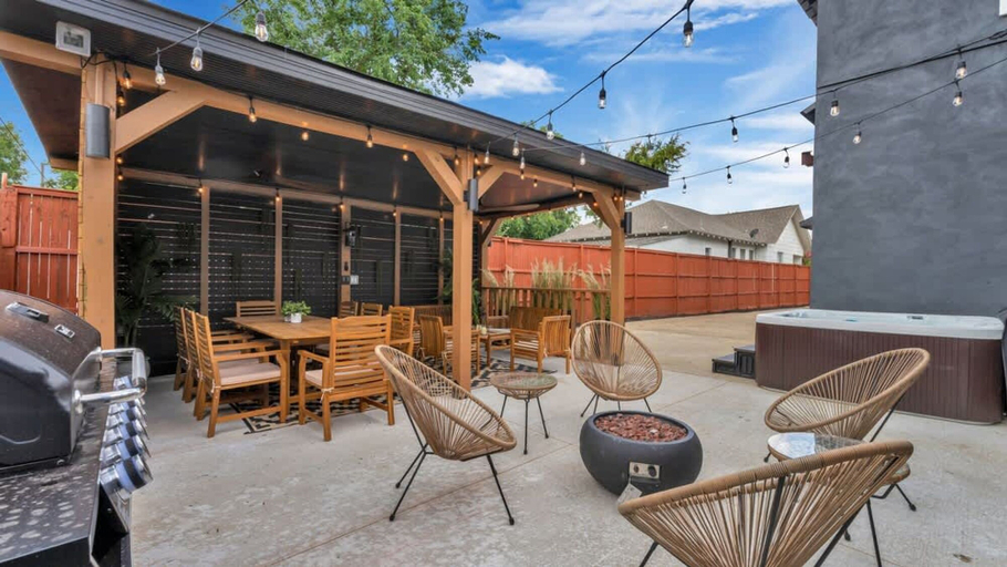Room 2, Modern Luxury Minutes From Downtown Dallas, Dallas