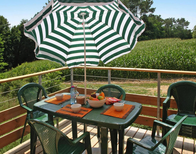 Balcony, 8-guests Holiday Home in Cassen, Landes