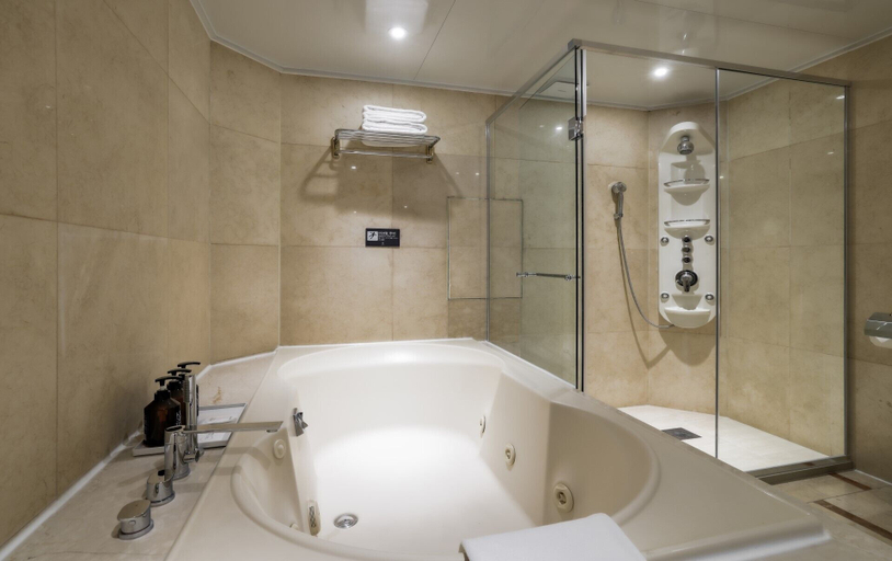 Bathroom 5, Kensington Hotel Yeouido Seoul, Yeongdeungpo
