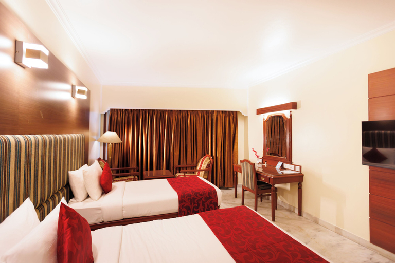 Bedroom 3, Hotel Annamalai International, Puducherry