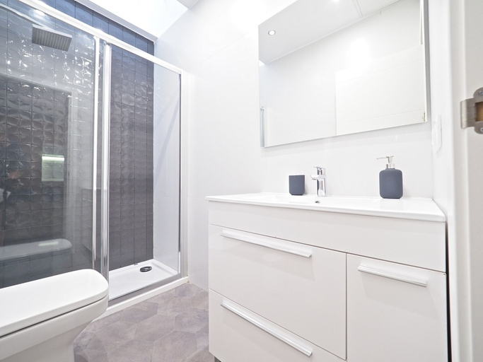 Bathroom 5, Torrassa Cozy Apartment by Olala Homes, Barcelona