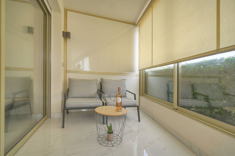 Room 3, Ref 585935 in Cannes, Alpes-Maritimes