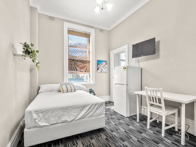 Room 3, Olympic Hotel - Paddington, Sydney