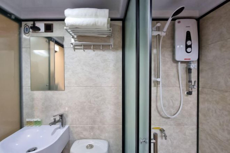 Bathroom 4, Global Residency, Kota Kinabalu