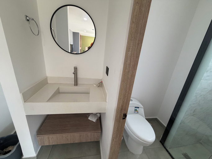 Bathroom 4, Coral Tower, Barranquilla