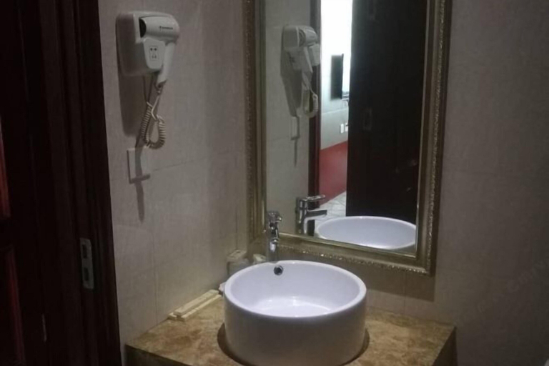 Bathroom 3, Huilong Business Hotel, Jiamusi