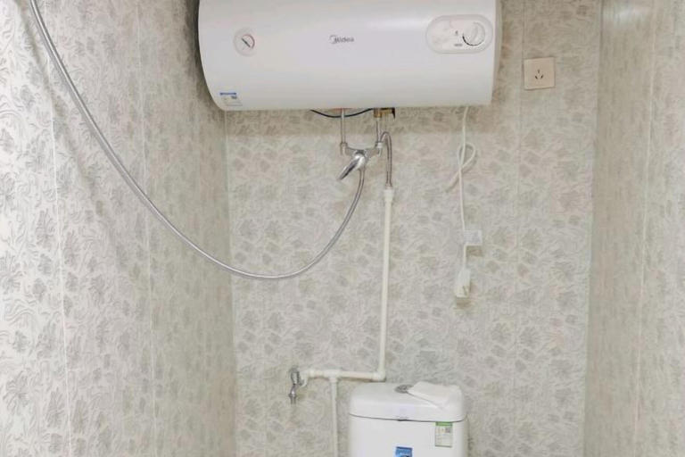 Bathroom 4, Ulan tuya hosts tribes in the helamuren steppe, Baotou