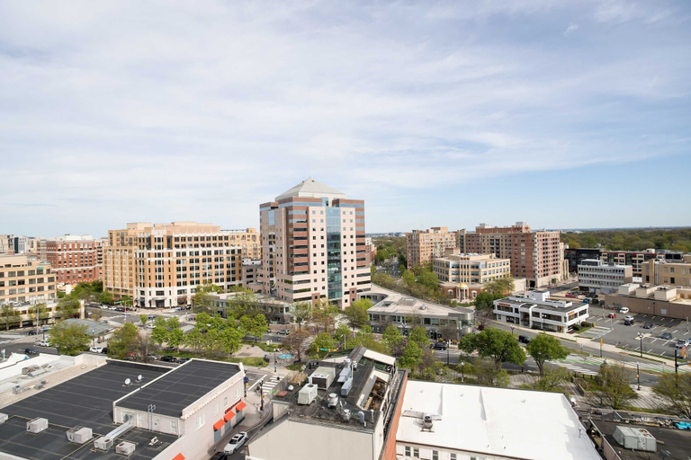 Exterior & Views 1, Condo The Earl, Arlington