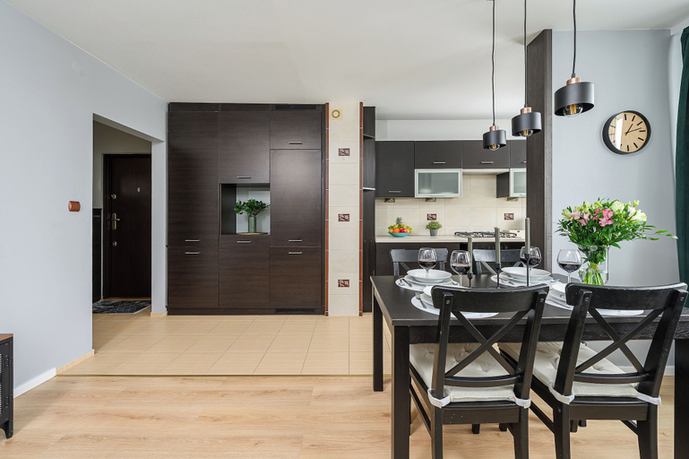Dining, Lumina 3-rooms apartment with parking, Warsaw