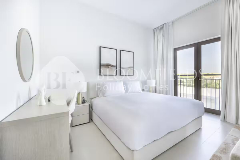 Room 3, 224-Bloomfields Modern Stu Yas Golf, Yas Island