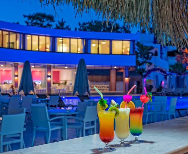 Food & Drinks 5, Bendis Beach, Bodrum