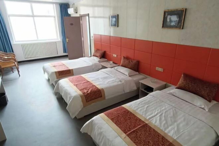Bedroom 5, Jinhaiwan Homestay (Jixian Passenger Station), Linfen