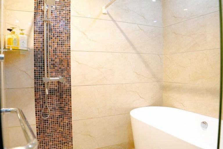 Bathroom 3, South America Holiday Hotel, Dongguan