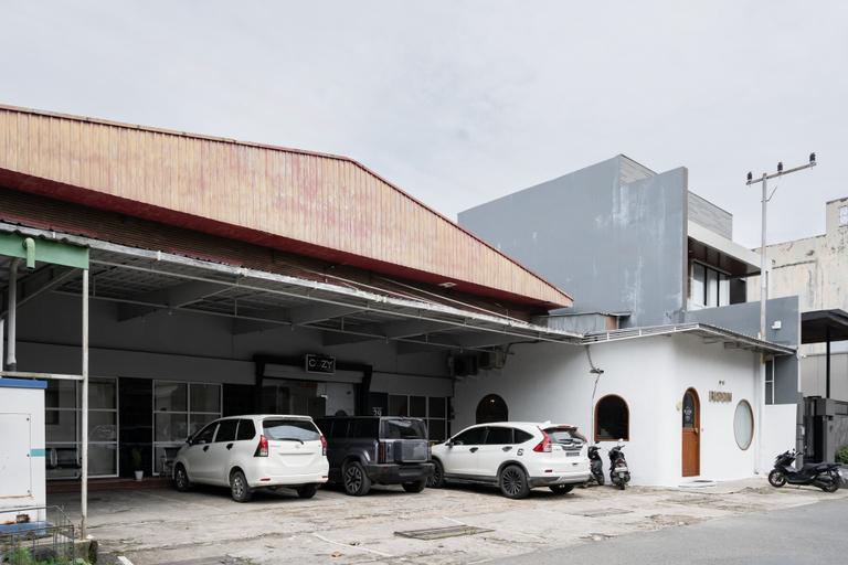 Exterior & Views 2, Urbanview Hotel Cozy Samarinda by RedDoorz, Samarinda