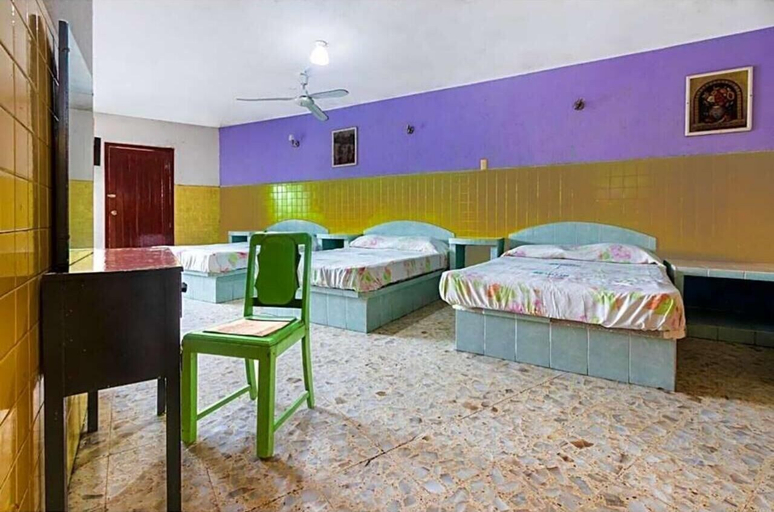 Room 2, Hotel San Martín, Veracruz