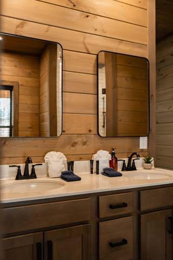 Bathroom 4, Jerne To The Top 4 Bedroom Cabin, Sevier