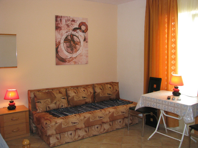 Room 5, Family Two-bedroom Apartment With Terrace 4-6