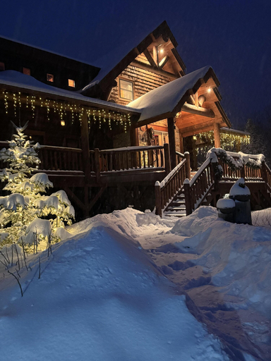 Interior 4, 1800wm WM Dream Home in National Forest, Coos