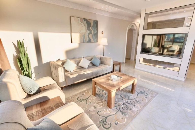 Living area 2, ALFASWAL ALARBAAH SERVICED APARTMENT, Taif