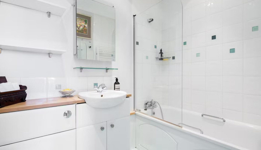 Bathroom 3, Nothing Hill Lux Flat, London