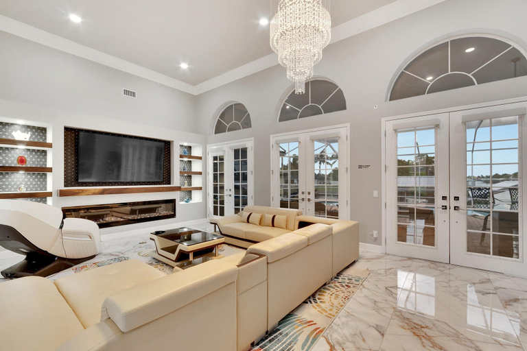 Interior 2, Luxurious Retreat at our Canal Front Pool Home 5BR, Hillsborough