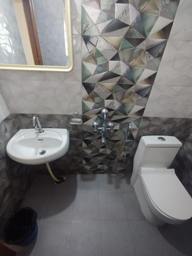 Bathroom 3, KSTDC Hotel Mayura Hoysala, Mysore