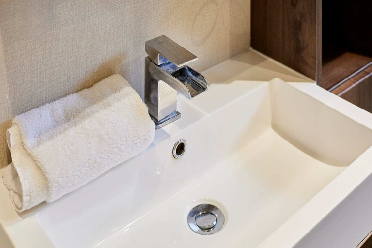Room 4, Host Stay Sutton Lodge, East Riding of Yorkshire