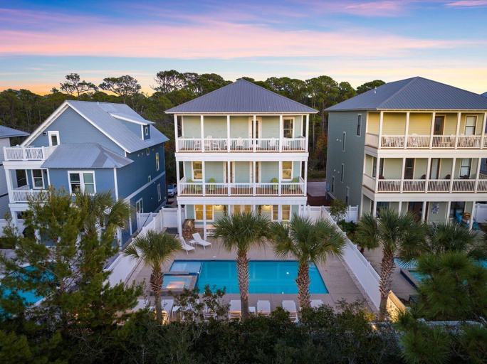 Exterior & Views 1, Waves, Walton