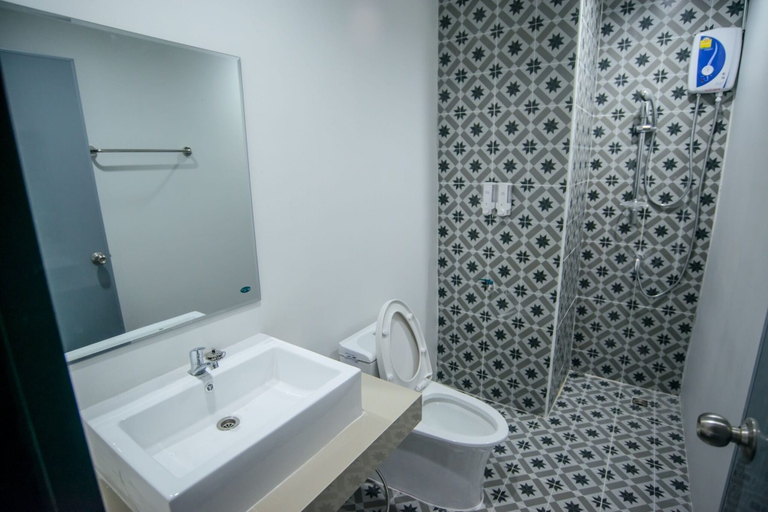 Bathroom 5, PJ Loft Hotel, Muang Lop Buri