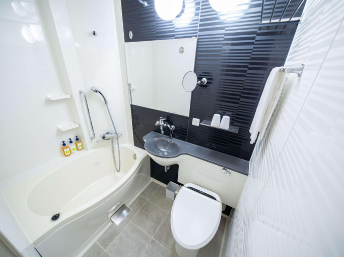 Bathroom 5, Ibis Styles Kyoto Shijo, Kyoto