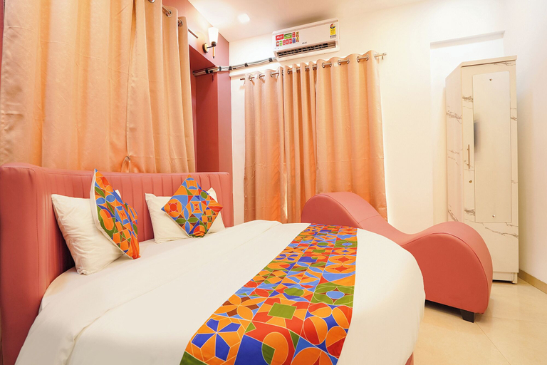 Room 5, Via The Business, Pune