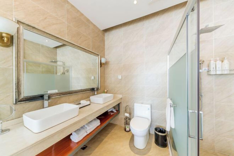 Bathroom 4, Erhai Lake View Resort Hotel Yuebo Jingyi, Dali Bai