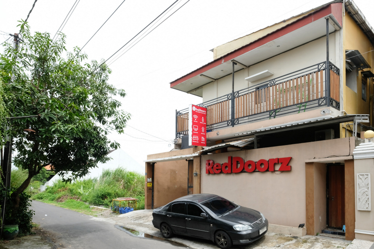 Exterior & Views 2, RedDoorz near Mojokerto Train Station, Mojokerto