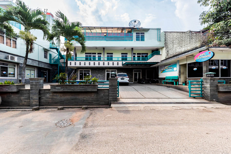 Exterior & Views 2, Urbanview Hotel Bartu Moh Toha Bandung by RedDoorz, Bandung