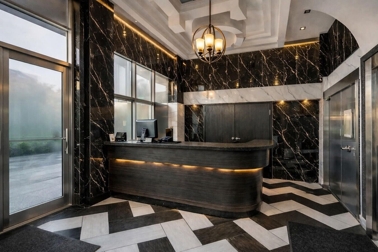 Bathroom 5, Umbrella Hotel Brooklyn, New York